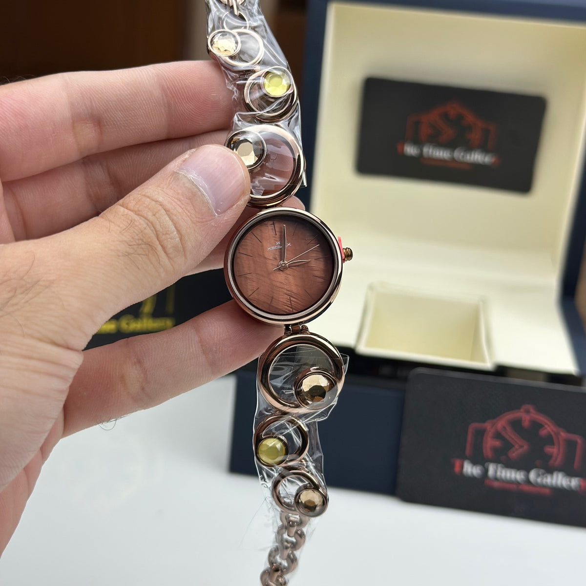 Modern Chain Watch for Women XE-6911L-01 Copper