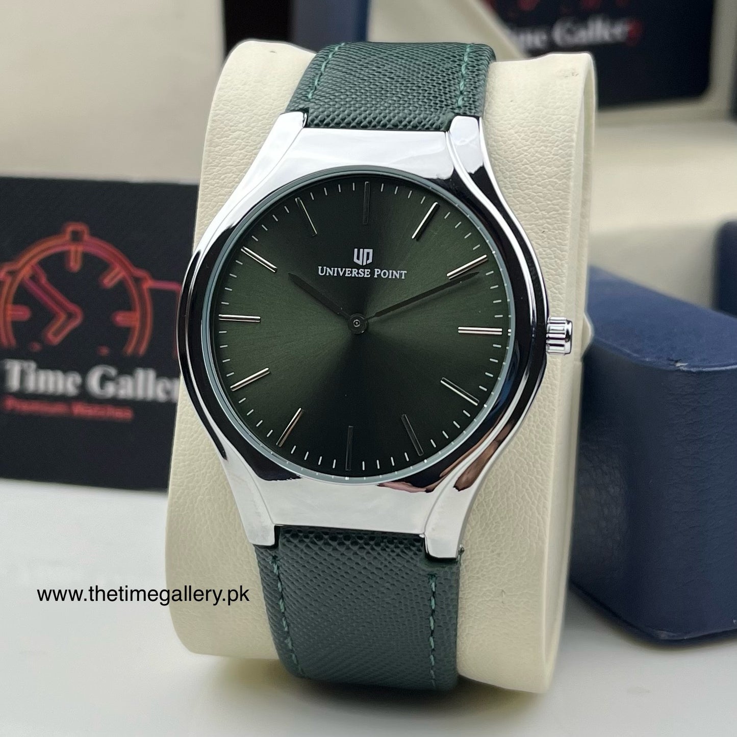 Stylish Leather Strap Watch UP-085