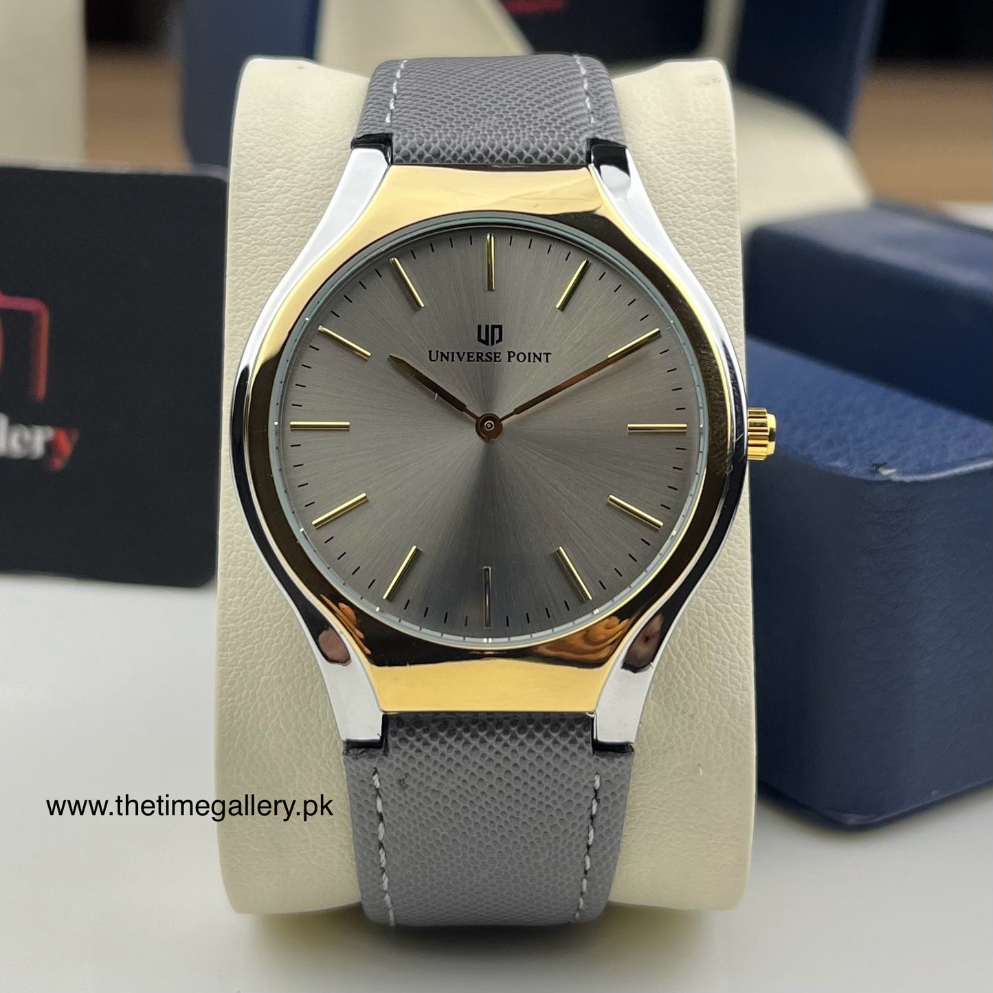 Stylish Leather Strap Watch UP-085