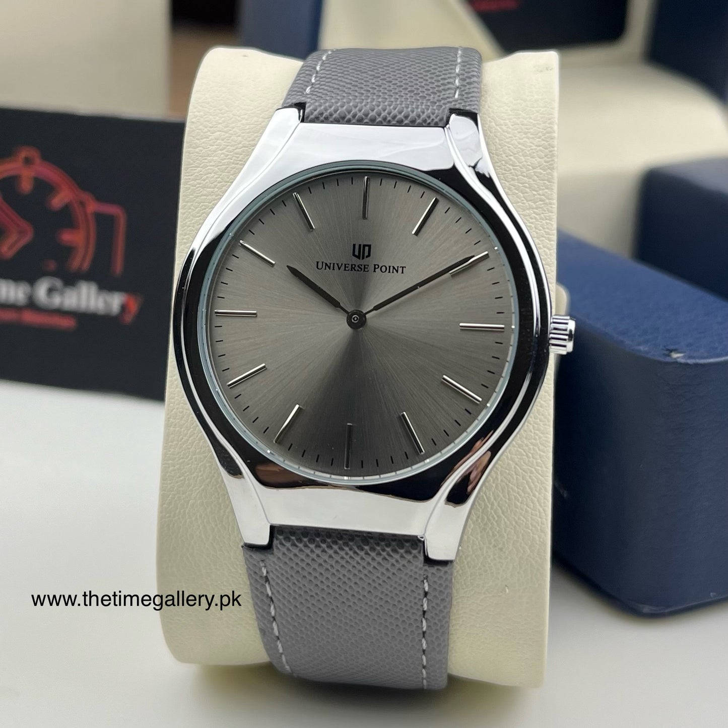 Stylish Leather Strap Watch UP-085