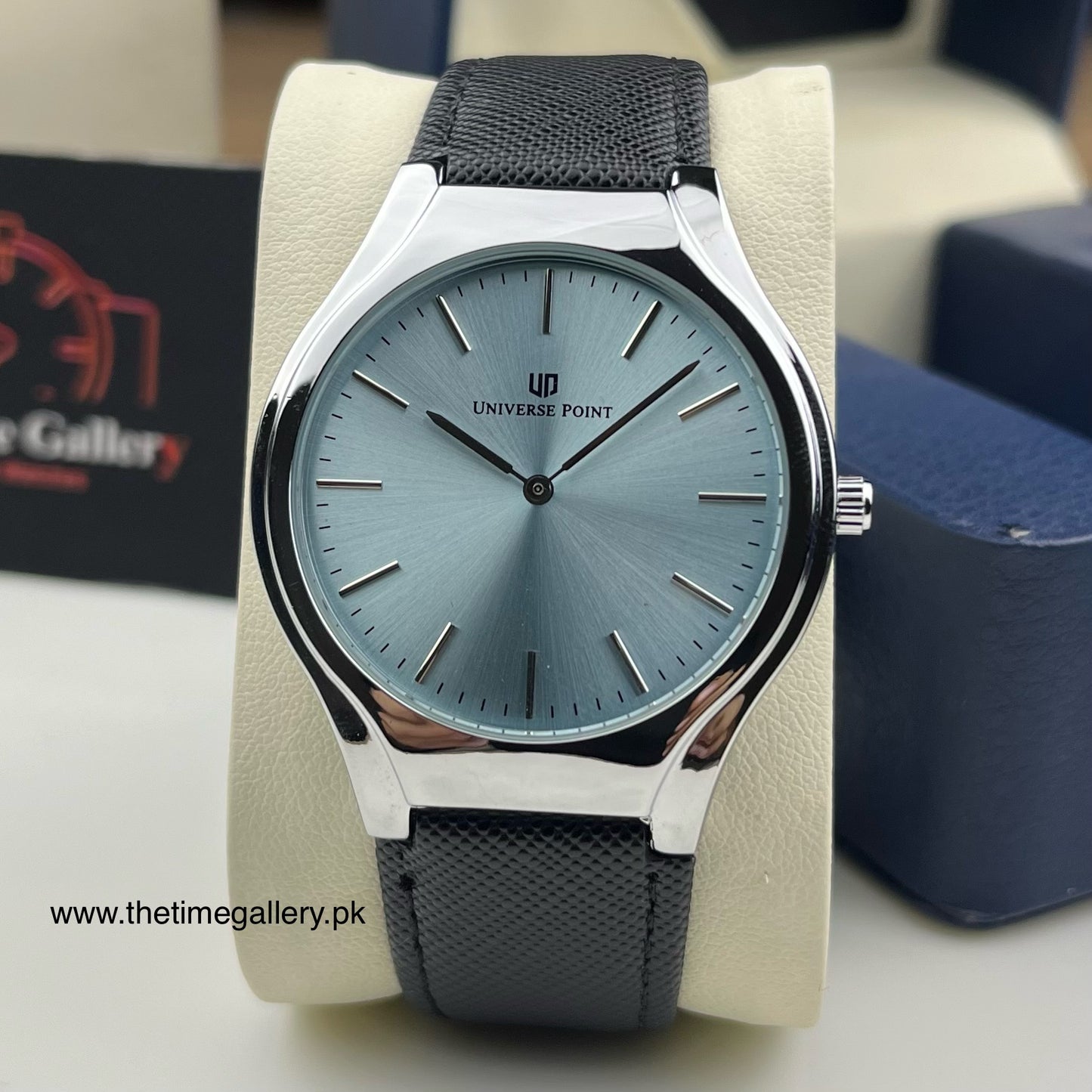Stylish Leather Strap Watch UP-085
