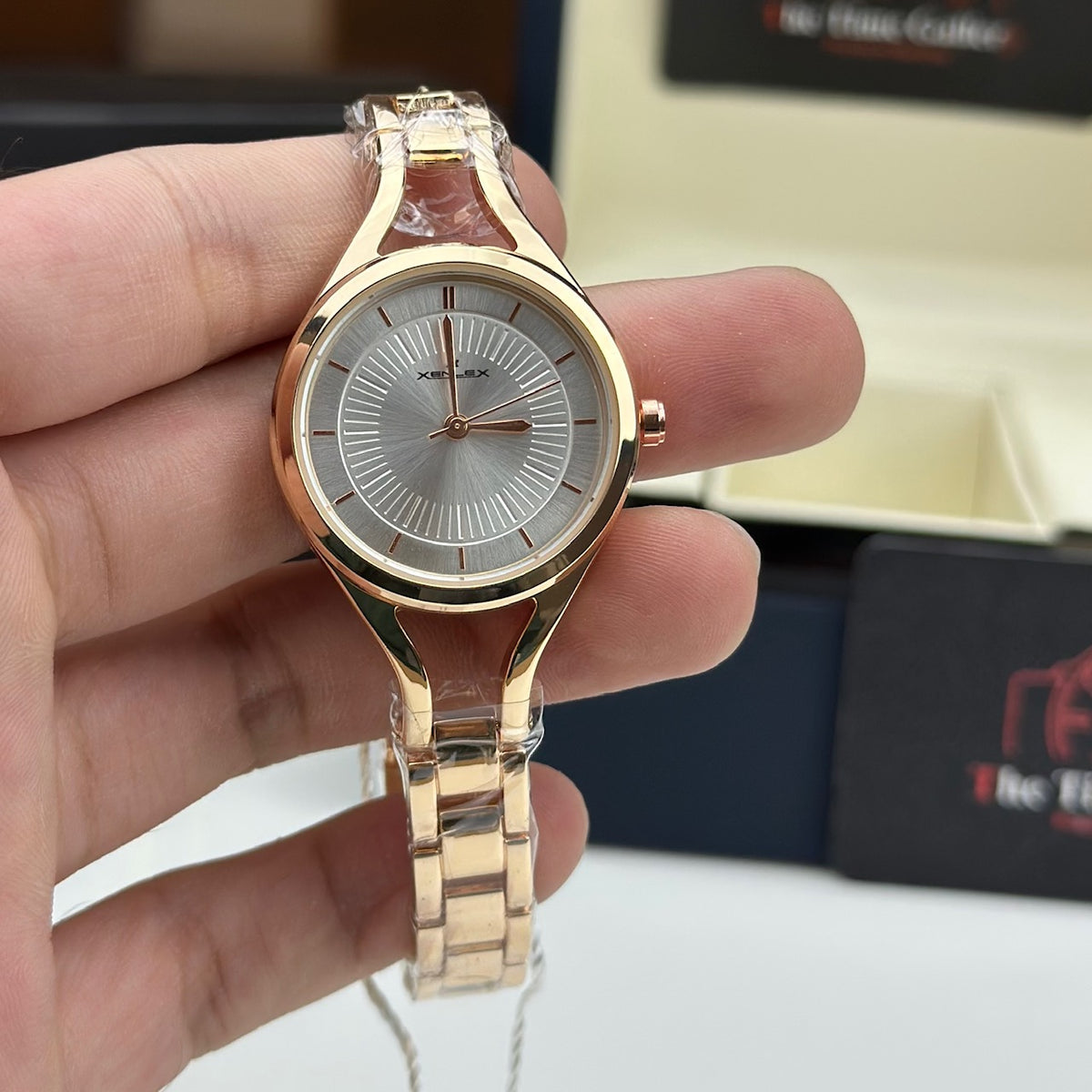 Modern Chain Watch for Women X-80A91L Golden