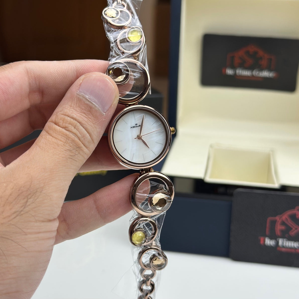 Modern Chain Watch for Women XE-6911L-01 Copper