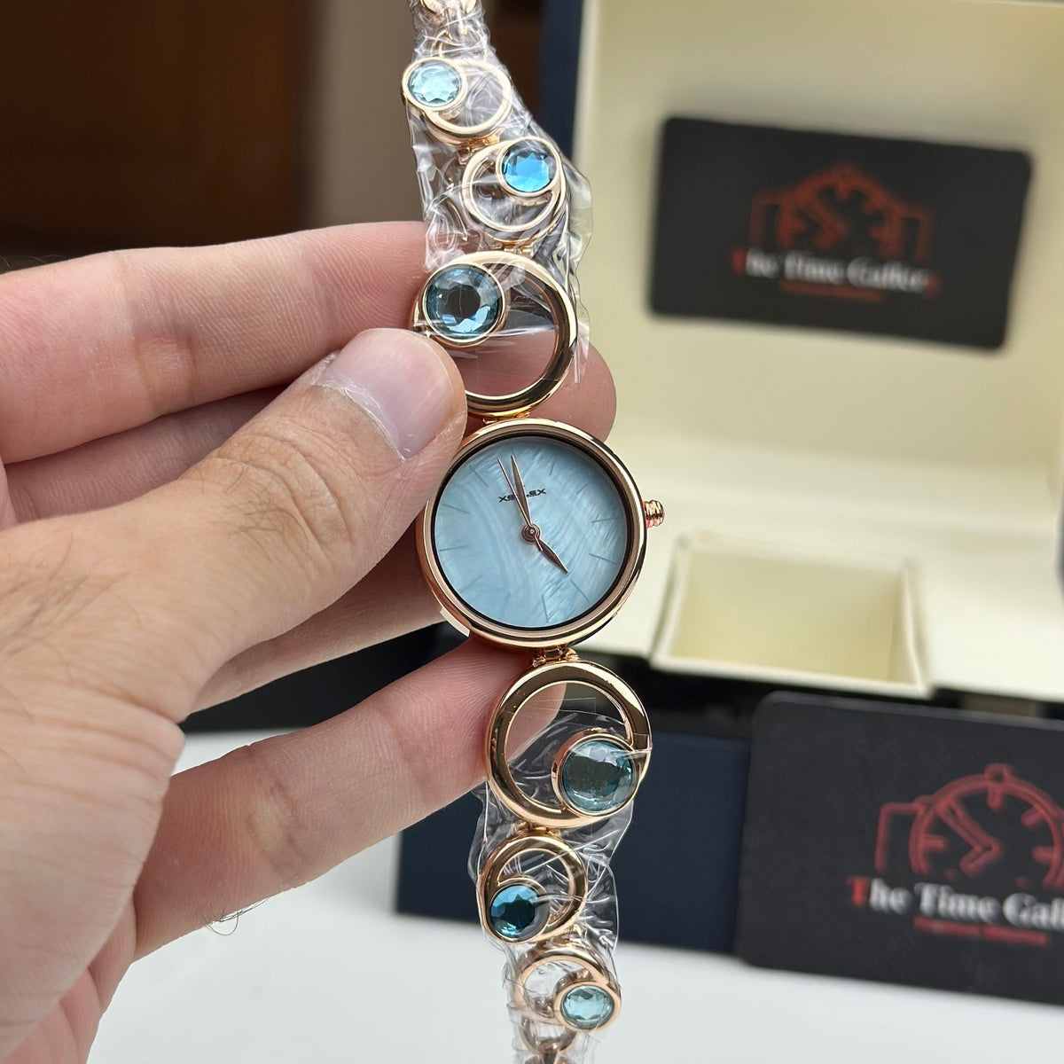 Modern Chain Watch for Women XE-6911L-01 Rose Gold