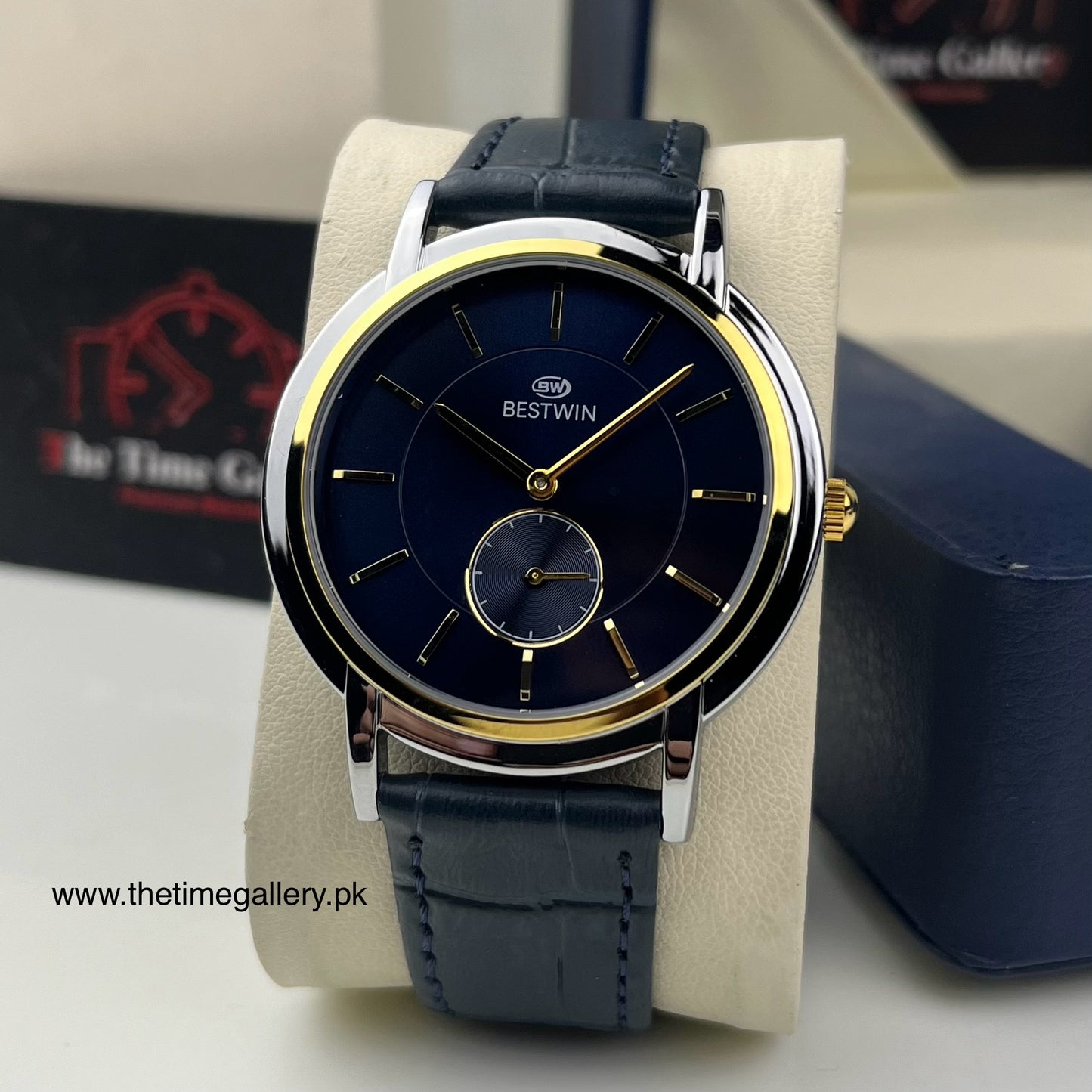 Stylish Leather Strap Watch BW-292