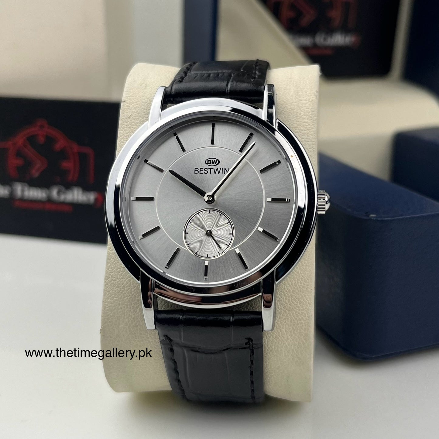 Stylish Leather Strap Watch BW-292