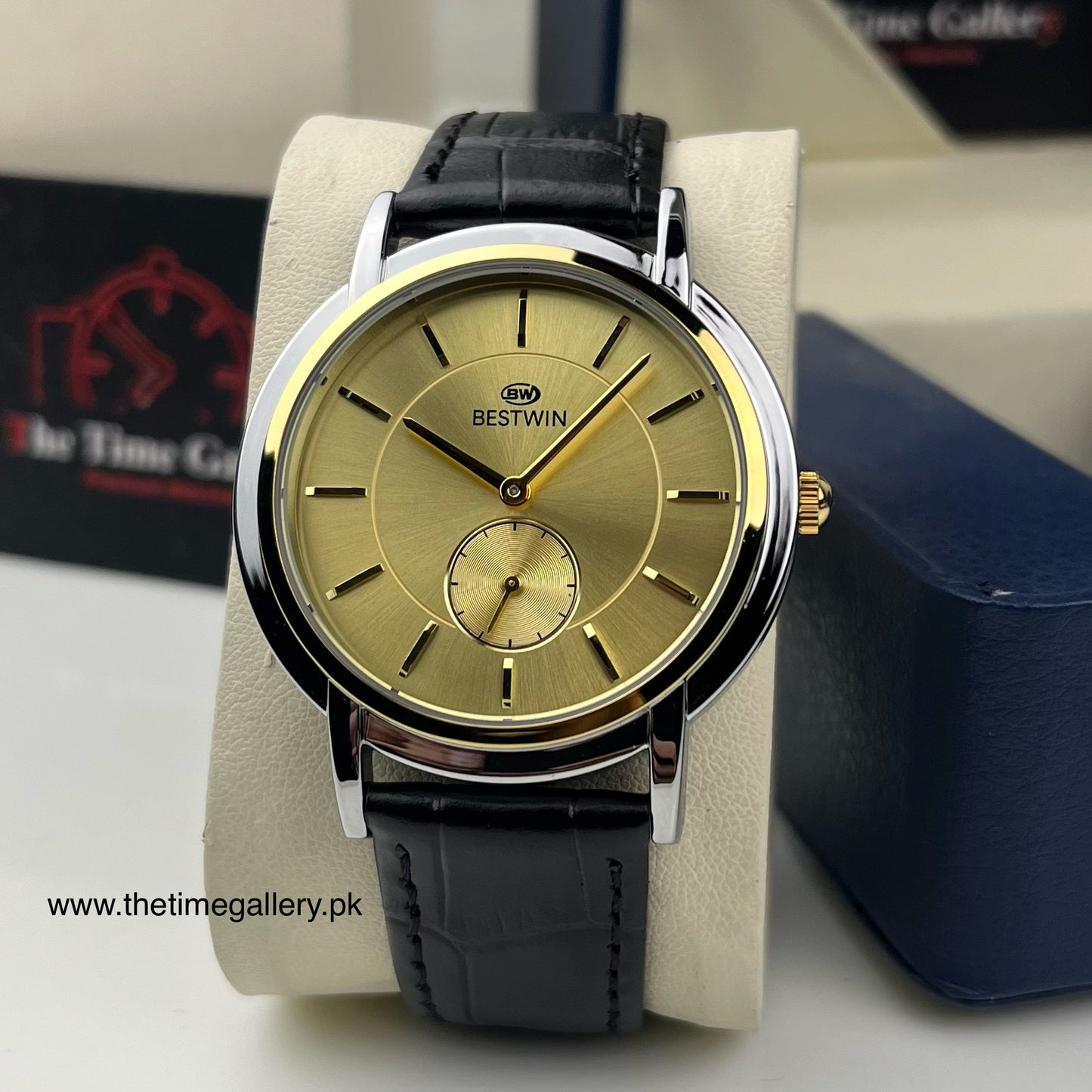 Stylish Leather Strap Watch BW-292