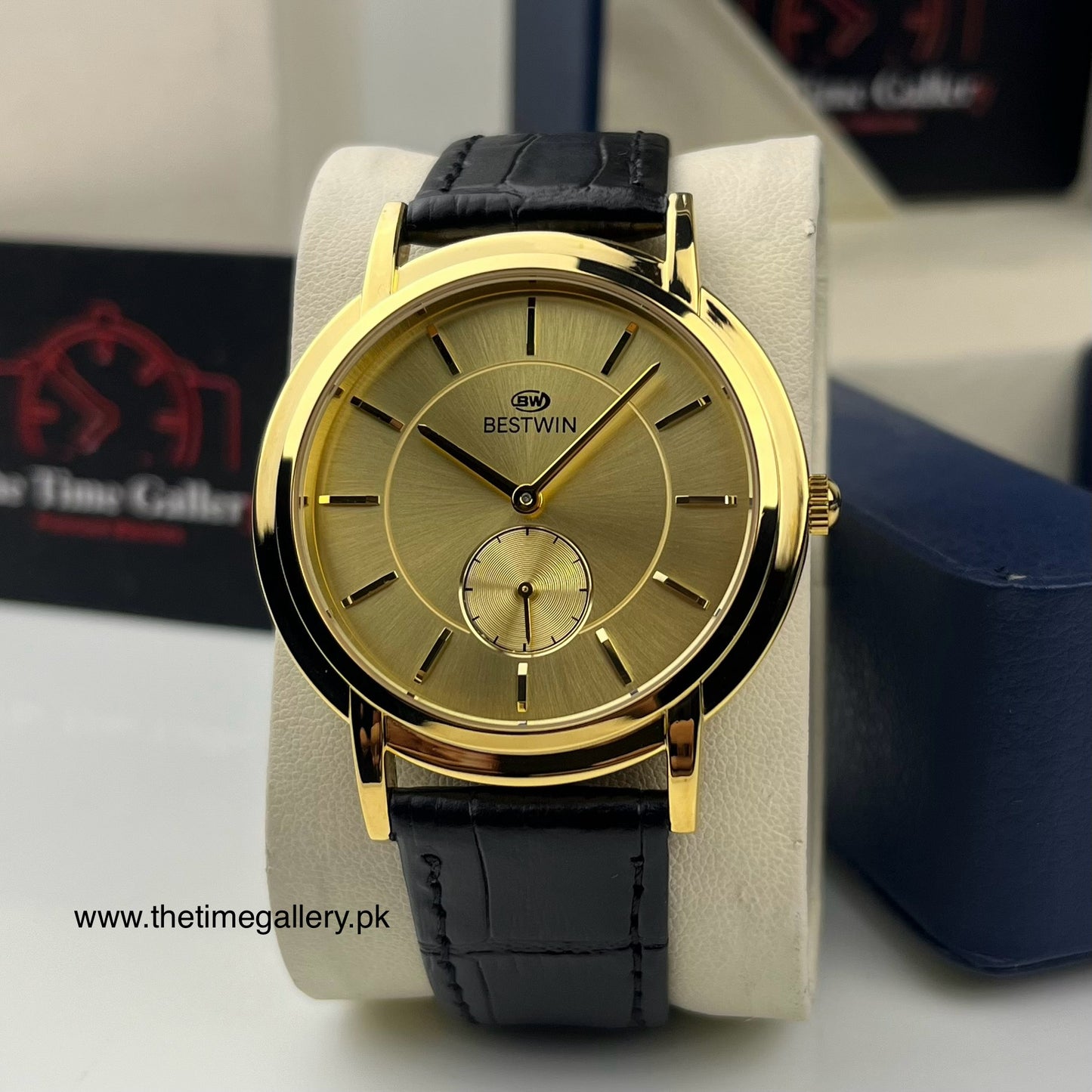 Stylish Leather Strap Watch BW-292