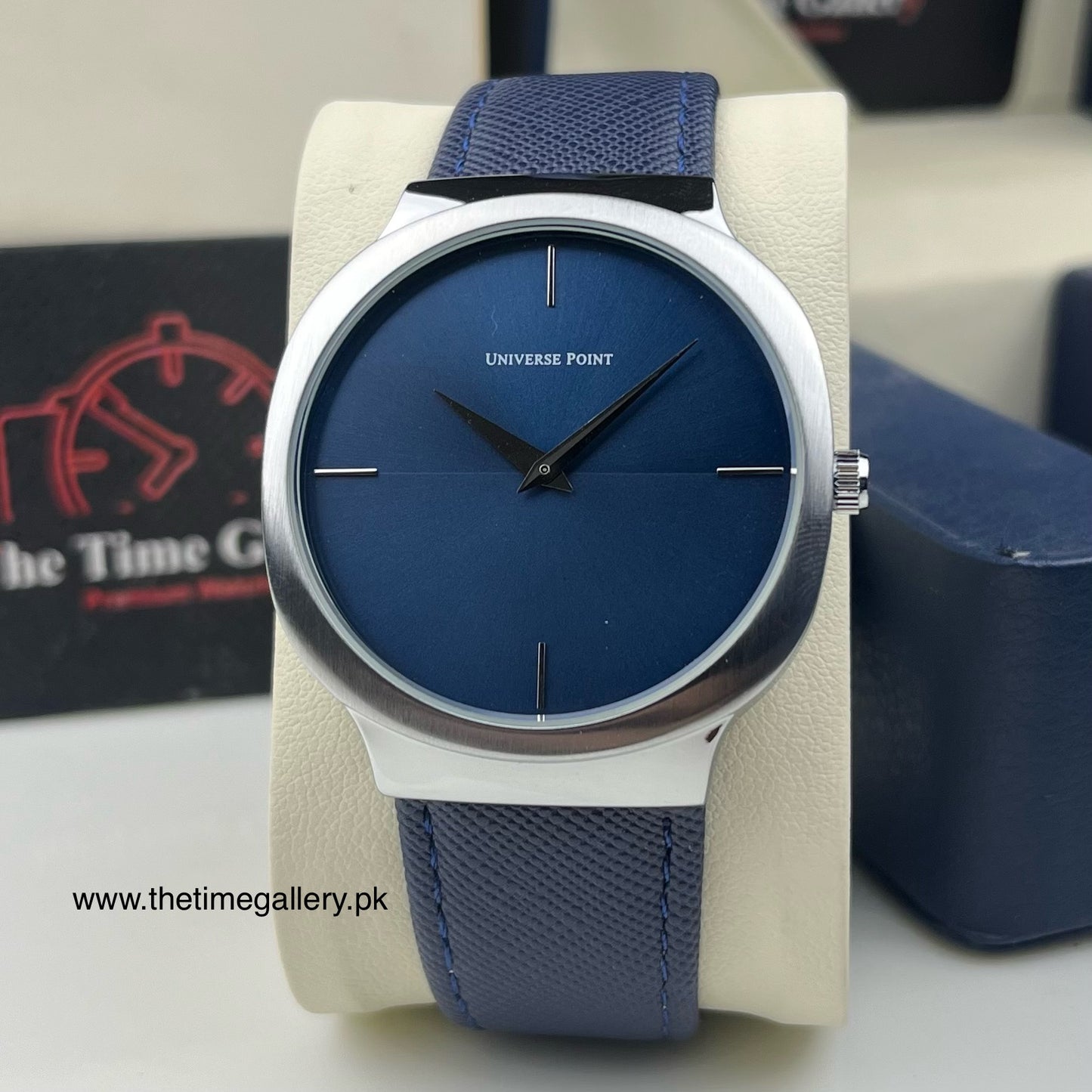 Stylish Leather Strap Watch UP-3949-2546